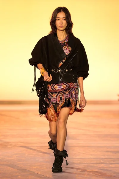 Look 23